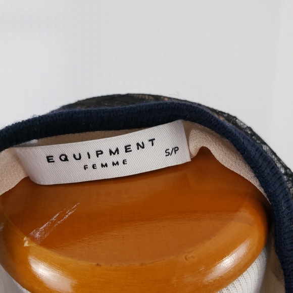 Equipment Femme Wool Sweater Pearl Lace Back Sweater Navy Blue size Small - Picture 7 of 8